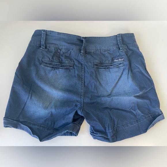 High waisted shorts - Picture 2 of 2